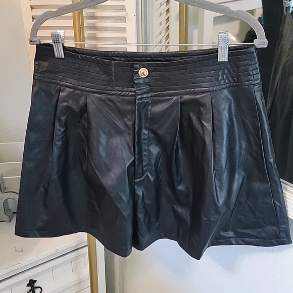 🆕️ Leather Flying Tomato Shorts - Picture 3 of 12